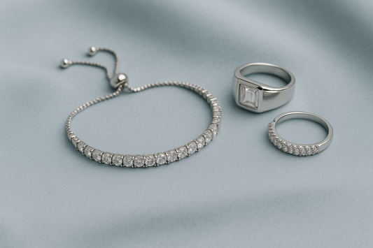 Bracciali e Anelli in Argento per Donna: Eleganza Accessibile su Alesca Gioielli